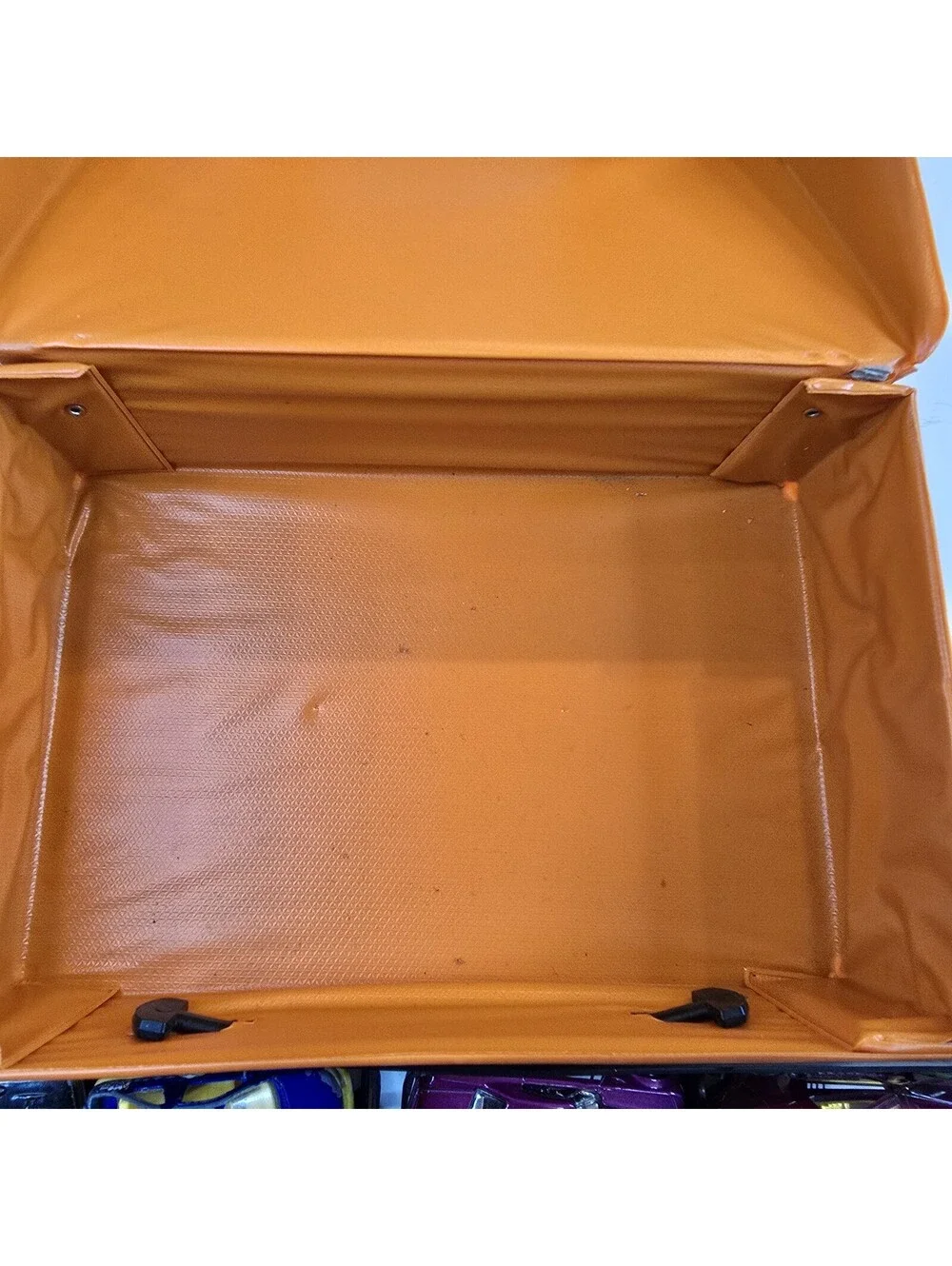 Matchbox Car Carry Case 2001 w/30 Vintage Matchbox Hot Wheels Scooby, etc Cars